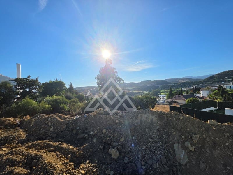 Terrain à Bâtir à vendre à Estepona - 435 000 € (Ref: 10102462)