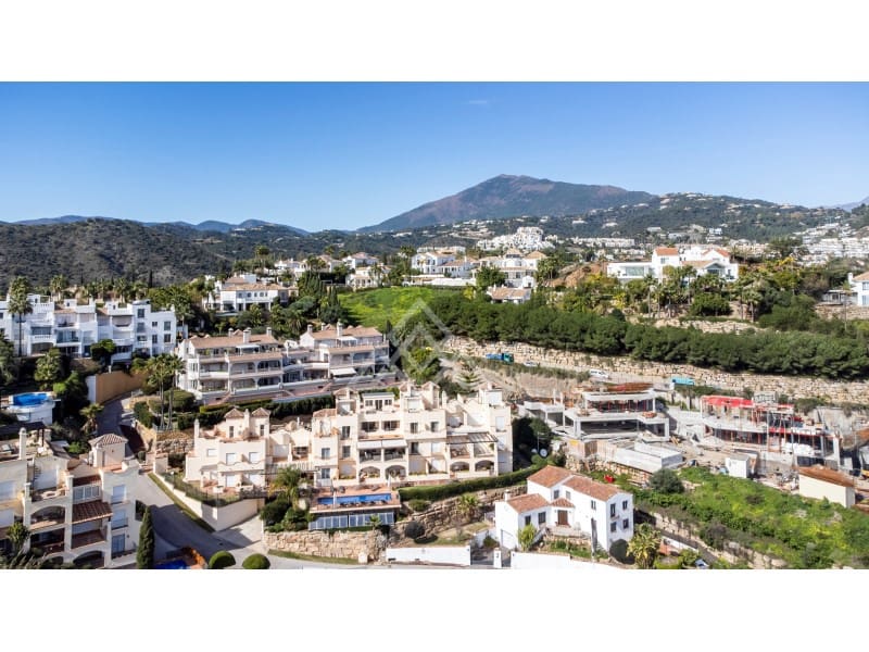 4 sovrum Takvåning till salu i Benahavis med garage - 2 650 000 € (Ref: 10131655)