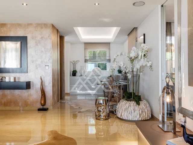 4 sovrum Takvåning till salu i Los Arqueros - Puerto del Almendro, Benahavís med garage - 2 650 000 € (Ref: 10131655)