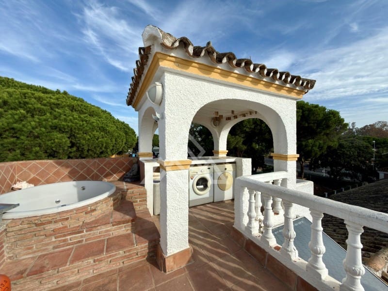 3 soveværelse Byhus til salg i Elviria med swimmingpool - € 497.000 (Ref: 10135964)