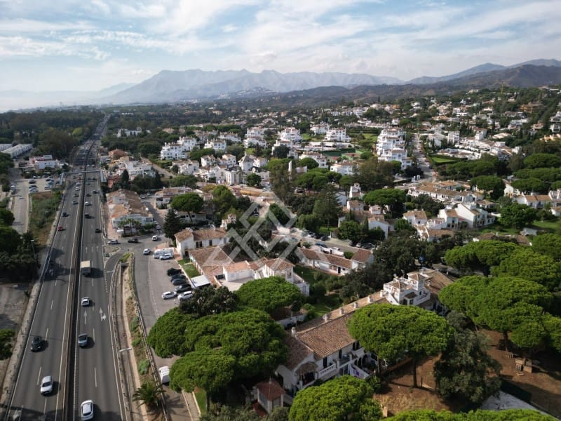 3 soveværelse Byhus til salg i Elviria med swimmingpool - € 497.000 (Ref: 10135964)
