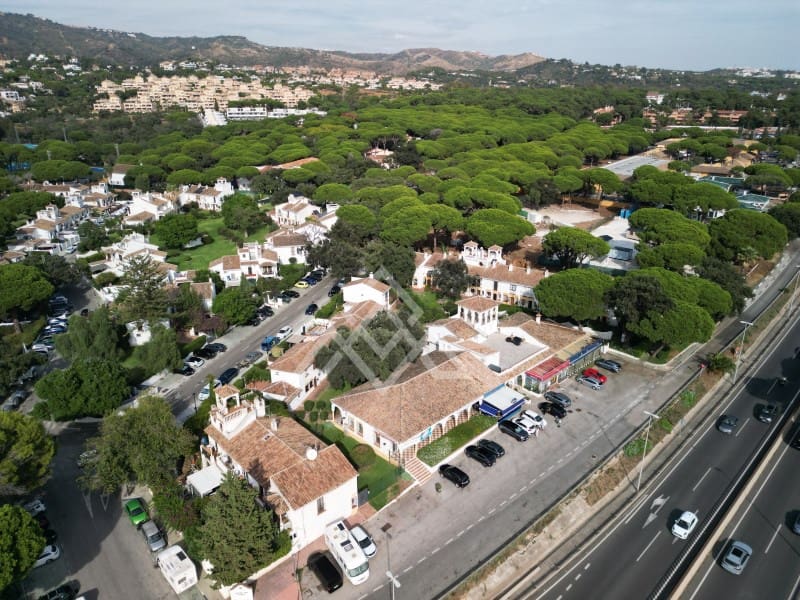 3 soveværelse Byhus til salg i Elviria med swimmingpool - € 497.000 (Ref: 10135964)