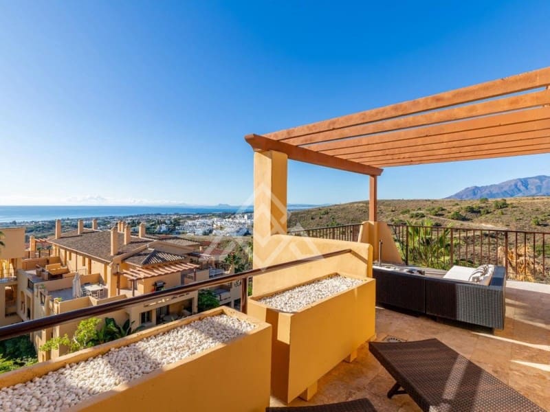 2 quarto Penthouse para venda em Benahavis com garagem - 630 000 € (Ref: 10135965)