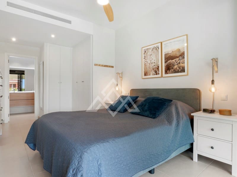 2 quarto Apartamento para venda em Estepona com piscina garagem - 495 000 € (Ref: 10135966)