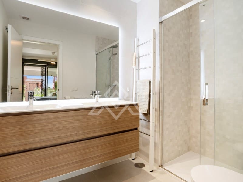 2 quarto Apartamento para venda em Estepona com piscina garagem - 495 000 € (Ref: 10135966)