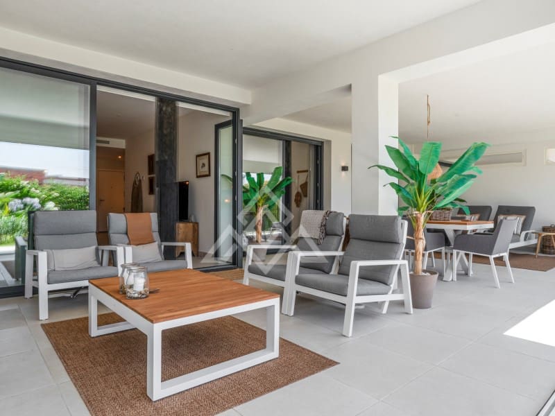 2 quarto Apartamento para venda em Estepona com piscina garagem - 495 000 € (Ref: 10135966)
