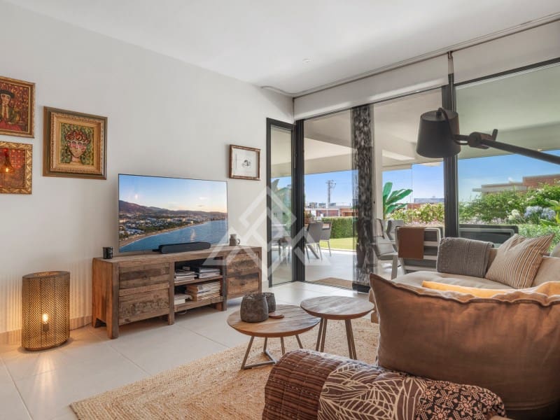 2 quarto Apartamento para venda em Estepona com piscina garagem - 495 000 € (Ref: 10135966)