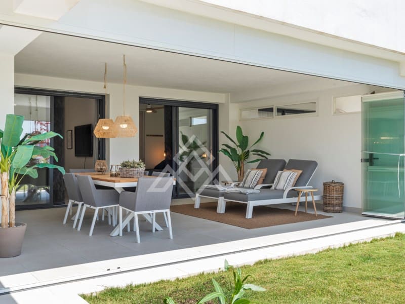 2 quarto Apartamento para venda em Estepona com piscina garagem - 495 000 € (Ref: 10135966)