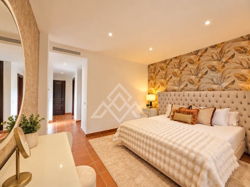 4 chambre Villa/Maison à vendre à Sotogrande avec piscine garage - 1 995 000 € (Ref: 10161465)