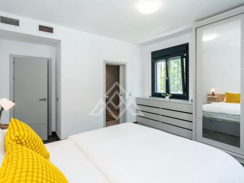 6 slaapkamer Villa te koop in Nueva Andalucia met zwembad garage - € 4.637.000 (Ref: 10166598)