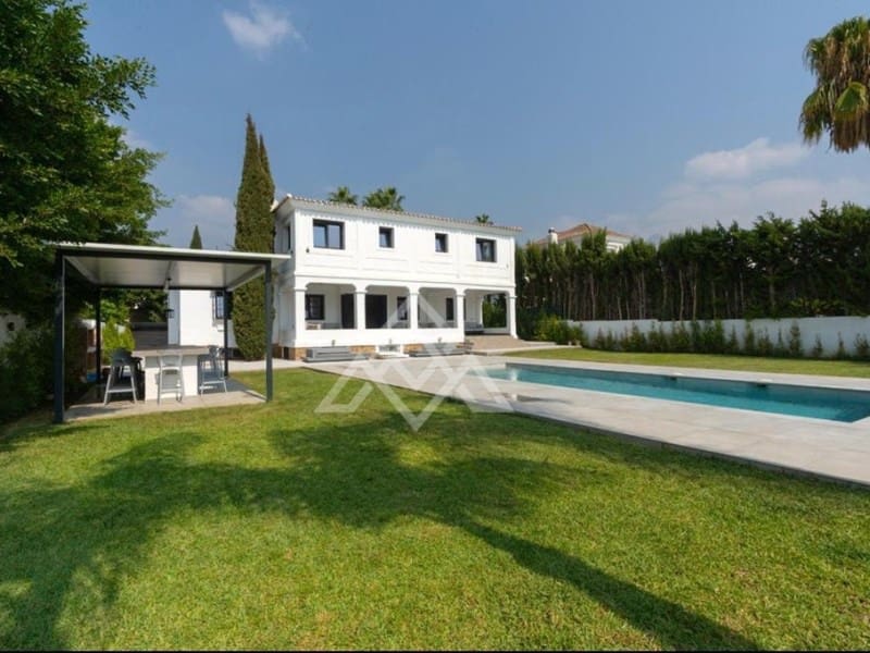 6 slaapkamer Villa te koop in Nueva Andalucia met zwembad garage - € 4.637.000 (Ref: 10166598)