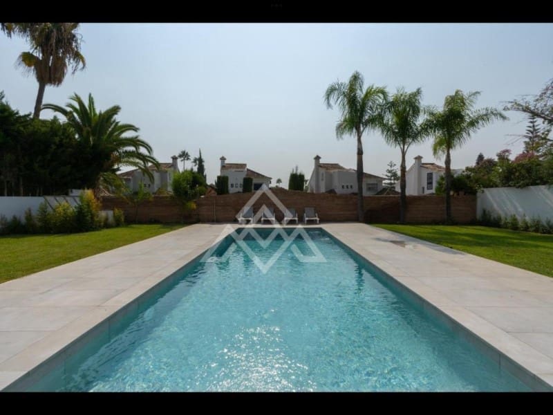 6 slaapkamer Villa te koop in Nueva Andalucia met zwembad garage - € 4.637.000 (Ref: 10166598)