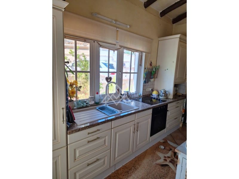 2 bedroom Villa for sale in Benahavis with garage - € 795,000 (Ref: 10166600)