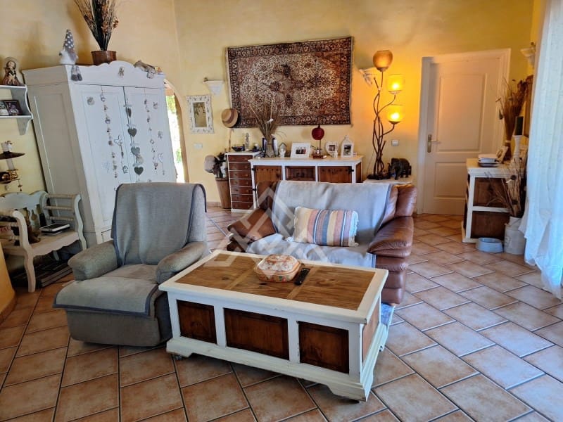 2 bedroom Villa for sale in Benahavis with garage - € 795,000 (Ref: 10166600)