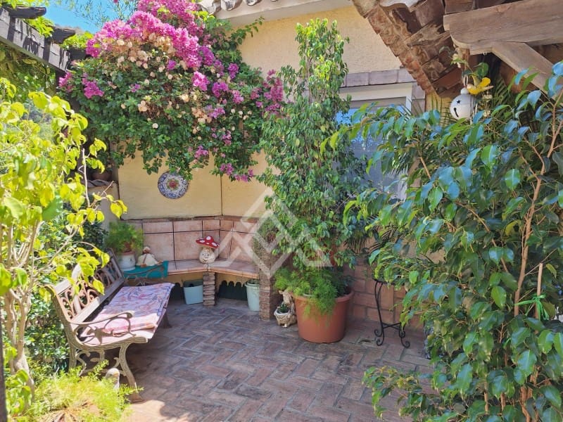 2 bedroom Villa for sale in Benahavis with garage - € 795,000 (Ref: 10166600)
