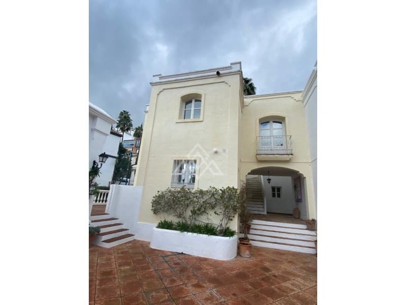 3 bedroom Townhouse for sale in La Quinta - € 550,000 (Ref: 10166601)