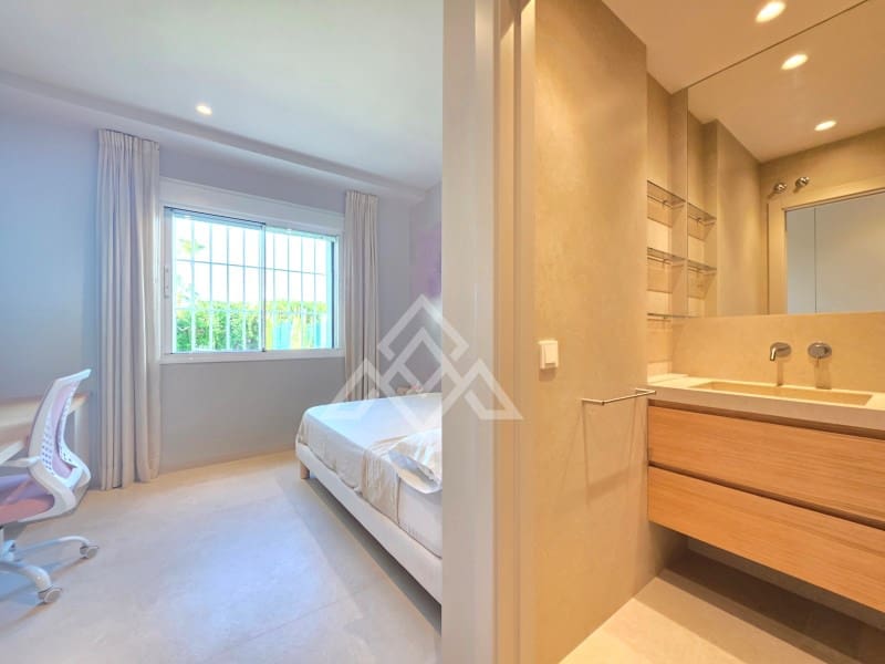 3 sovrum Lägenhet till salu i Marbella med garage - 1 395 000 € (Ref: 10180474)