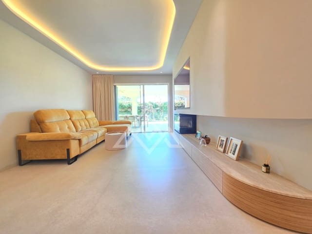 3 sovrum Lägenhet till salu i Cabopino - Artola, Marbella med garage - 1 395 000 € (Ref: 10180474)