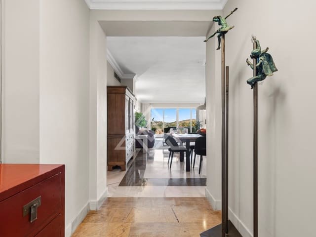 2 Zimmer Apartment zu verkaufen in La Quinta, Benahavís - 649.000 € (Ref: 10182967)