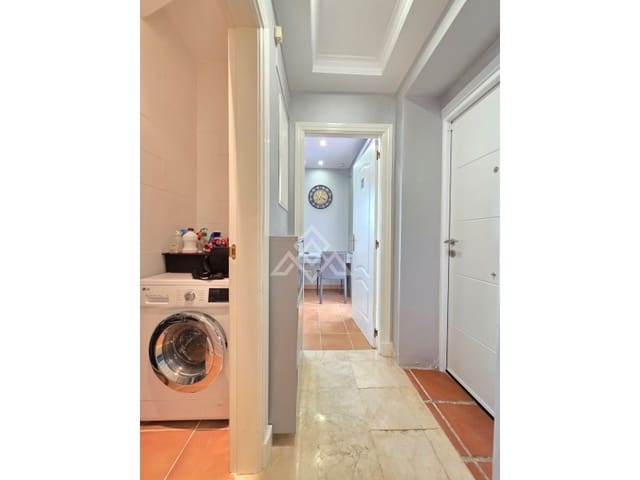 2 sypialnia Dom na sprzedaż w Nueva Andalucia, Marbella z basenem garażem - 650 000 € (Ref: 10182968)