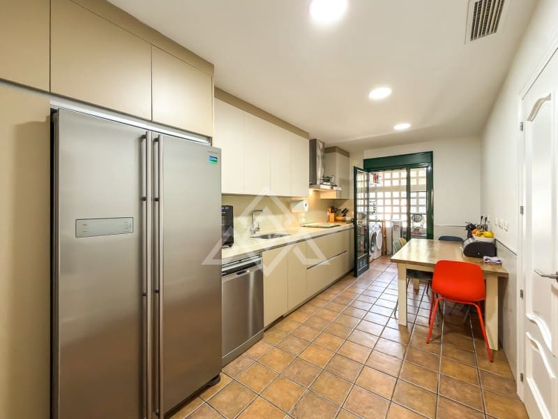 3 soverom Hus til salgs i Golden Mile med svømmebasseng garasje - € 795 000 (Ref: 10184671)