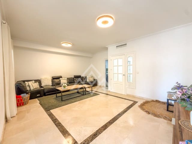 3 soverom Hus til salgs i Golden Mile, Marbella med svømmebasseng garasje - € 795 000 (Ref: 10184671)
