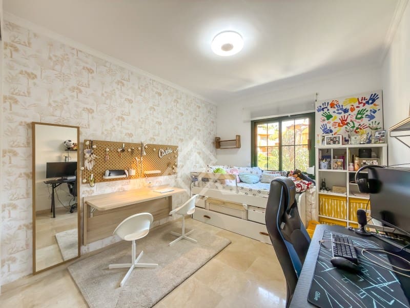 3 soverom Hus til salgs i Golden Mile med svømmebasseng garasje - € 795 000 (Ref: 10184671)