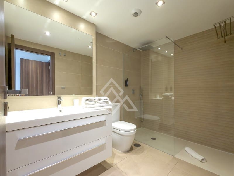Apartamento de 3 habitaciones en San Pedro de Alcantara en venta con piscina garaje - 690.000 € (Ref: 10184672)