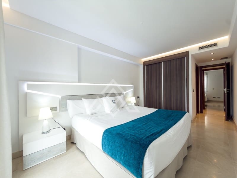 Apartamento de 3 habitaciones en San Pedro de Alcantara en venta con piscina garaje - 690.000 € (Ref: 10184672)