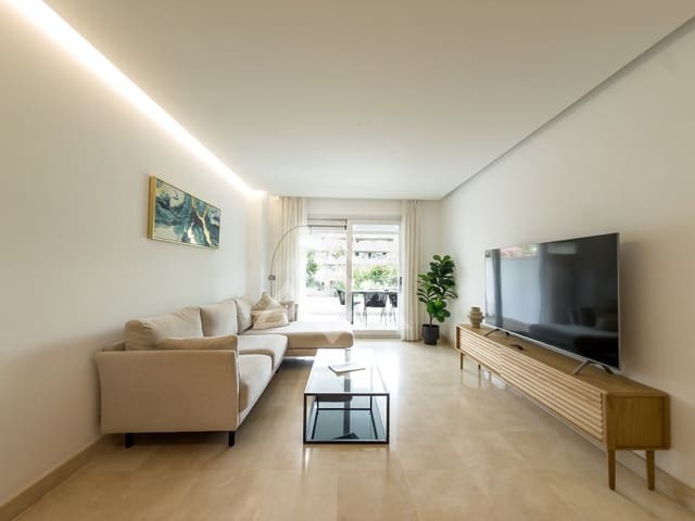 Apartamento de 3 habitaciones en San Pedro de Alcantara, Marbella en venta con piscina garaje - 690.000 € (Ref: 10184672)