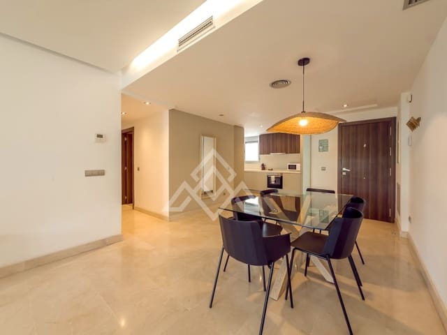 Apartamento de 3 habitaciones en San Pedro de Alcantara, Marbella en venta con piscina garaje - 690.000 € (Ref: 10184672)