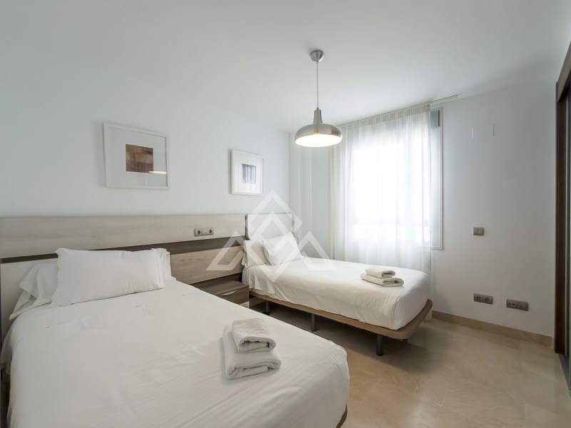 Apartamento de 3 habitaciones en San Pedro de Alcantara en venta con piscina garaje - 690.000 € (Ref: 10184672)