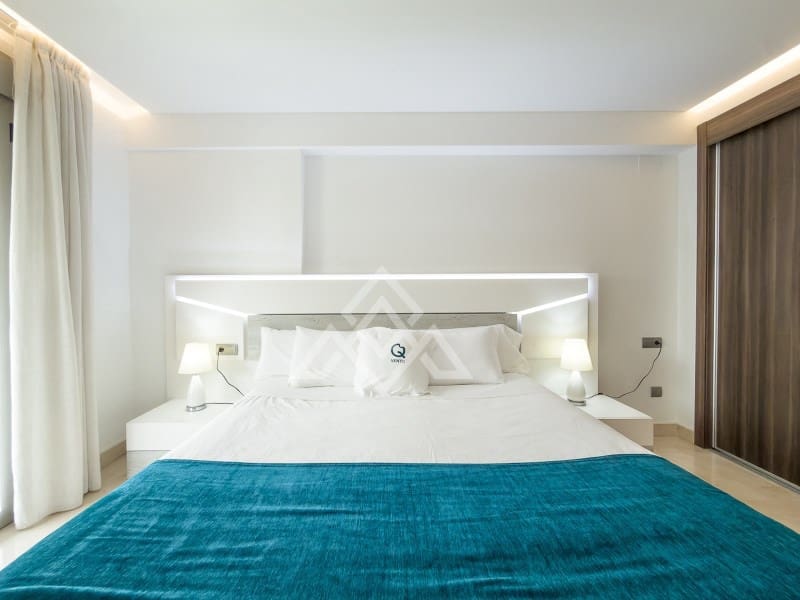 Apartamento de 3 habitaciones en San Pedro de Alcantara en venta con piscina garaje - 690.000 € (Ref: 10184672)