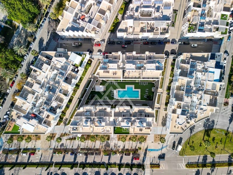 Apartamento de 3 habitaciones en San Pedro de Alcantara en venta con piscina garaje - 690.000 € (Ref: 10184672)