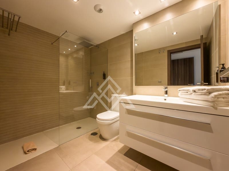 Apartamento de 3 habitaciones en San Pedro de Alcantara en venta con piscina garaje - 650.000 € (Ref: 10184673)