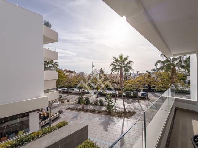Apartamento de 3 habitaciones en San Pedro de Alcantara, Marbella en venta con piscina garaje - 650.000 € (Ref: 10184673)