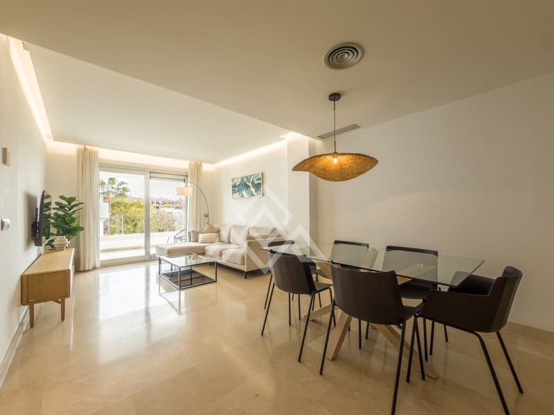 Apartamento de 3 habitaciones en San Pedro de Alcantara en venta con piscina garaje - 650.000 € (Ref: 10184673)