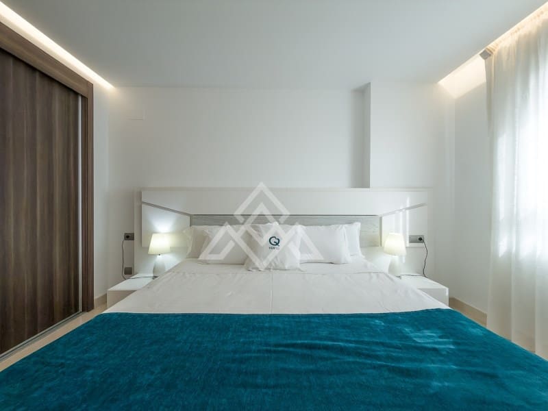 Apartamento de 3 habitaciones en San Pedro de Alcantara en venta con piscina garaje - 650.000 € (Ref: 10184673)