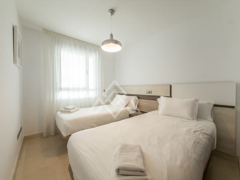 Apartamento de 3 habitaciones en San Pedro de Alcantara en venta con piscina garaje - 650.000 € (Ref: 10184673)