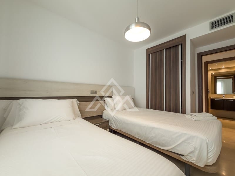 Apartamento de 3 habitaciones en San Pedro de Alcantara en venta con piscina garaje - 650.000 € (Ref: 10184673)