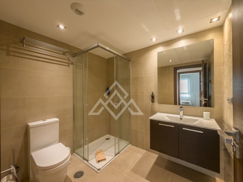 Apartamento de 3 habitaciones en San Pedro de Alcantara en venta con piscina garaje - 650.000 € (Ref: 10184673)