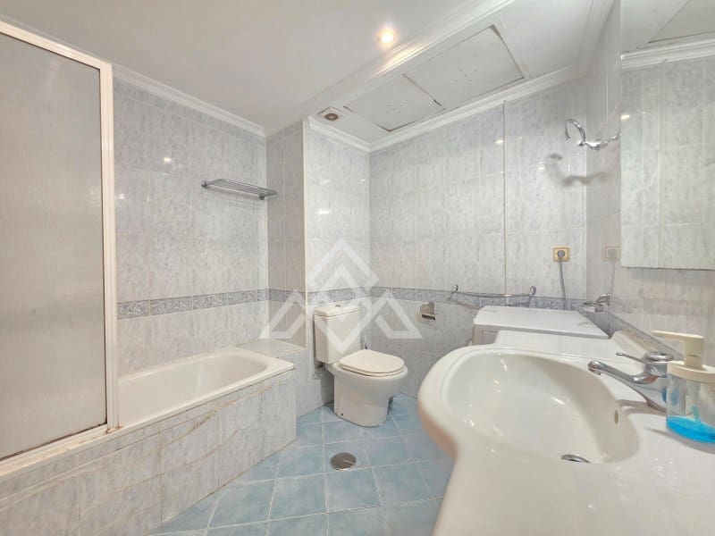 1 slaapkamer Appartement te koop in Calahonda - € 340.000 (Ref: 10187000)