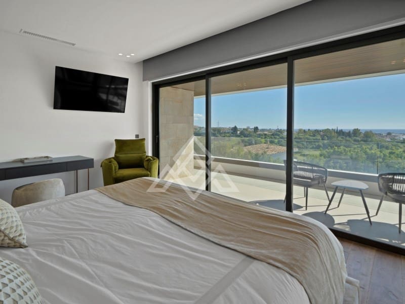 4 makuuhuone Huvila myytävänä paikassa Benahavis mukana uima-altaan 
autotalli - 4 250 000 € (Ref: 8796127)