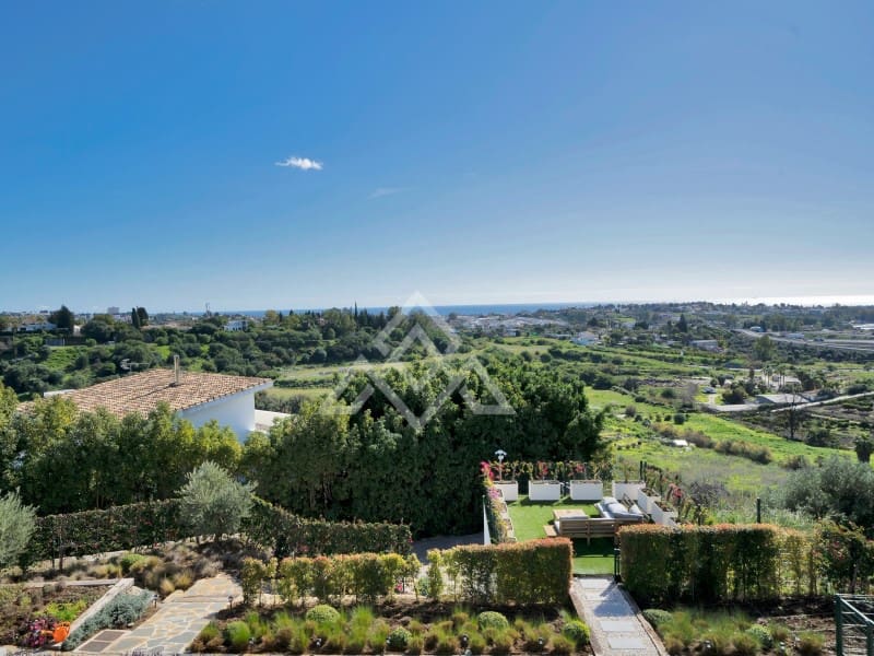 4 makuuhuone Huvila myytävänä paikassa Benahavis mukana uima-altaan 
autotalli - 4 250 000 € (Ref: 8796127)