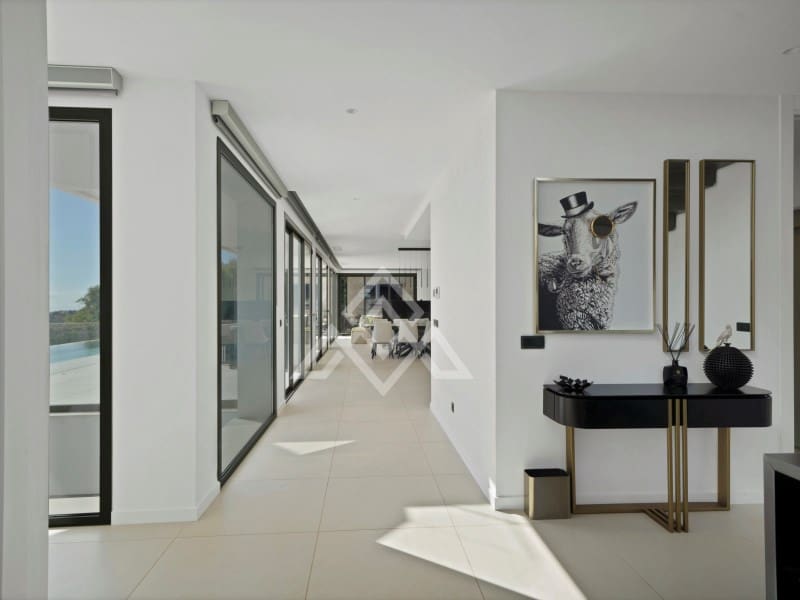 4 makuuhuone Huvila myytävänä paikassa Benahavis mukana uima-altaan 
autotalli - 4 250 000 € (Ref: 8796127)