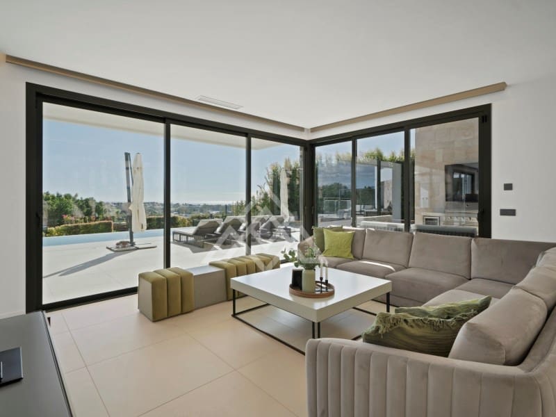 4 makuuhuone Huvila myytävänä paikassa Benahavis mukana uima-altaan 
autotalli - 4 250 000 € (Ref: 8796127)