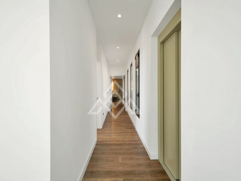 4 makuuhuone Huvila myytävänä paikassa Benahavis mukana uima-altaan 
autotalli - 4 250 000 € (Ref: 8796127)