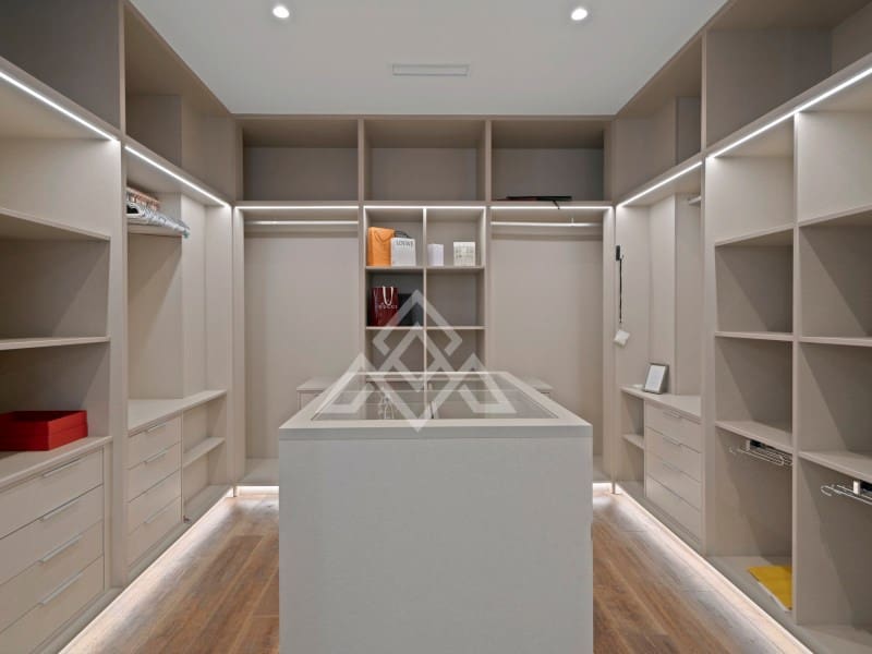 4 makuuhuone Huvila myytävänä paikassa Benahavis mukana uima-altaan 
autotalli - 4 250 000 € (Ref: 8796127)