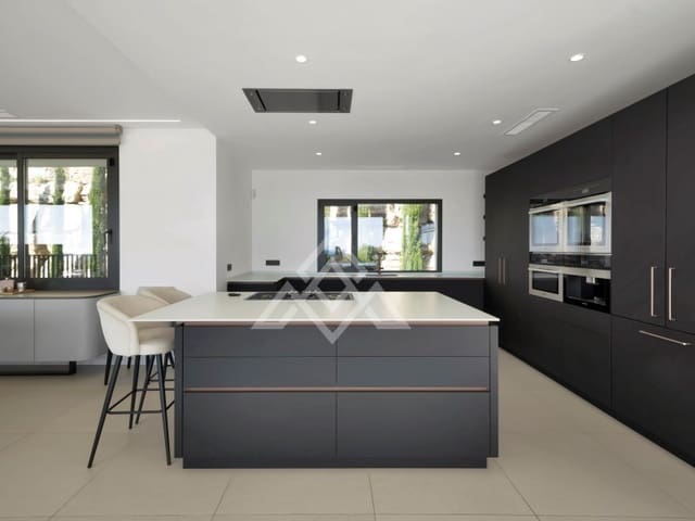 4 sovrum Villa till salu i Los Arqueros - Puerto del Almendro, Benahavís med pool garage - 4 250 000 € (Ref: 8796127)