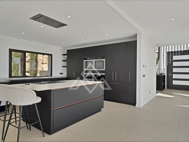 4 sovrum Villa till salu i Los Arqueros - Puerto del Almendro, Benahavís med pool garage - 4 250 000 € (Ref: 8796127)